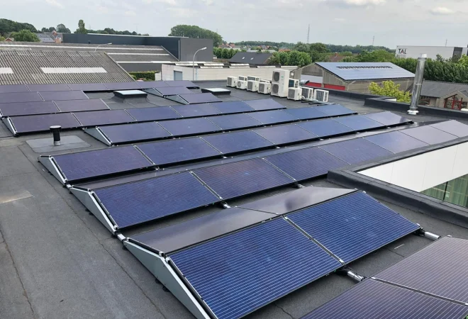 zonnepanelen oost west industrie