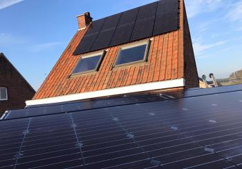 zonnepanelen glas glas in Moorslede op hellend dake