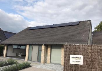 zonnepanelen oost west in Oekene hellend dak