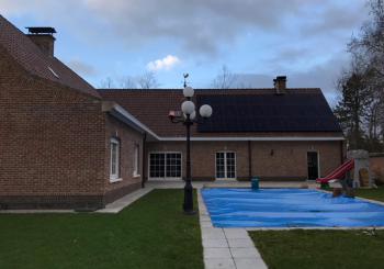 zonnepanelen zwembad