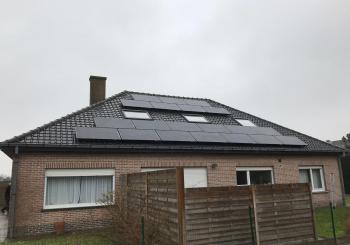 zonnepanelen hellend dak oostende