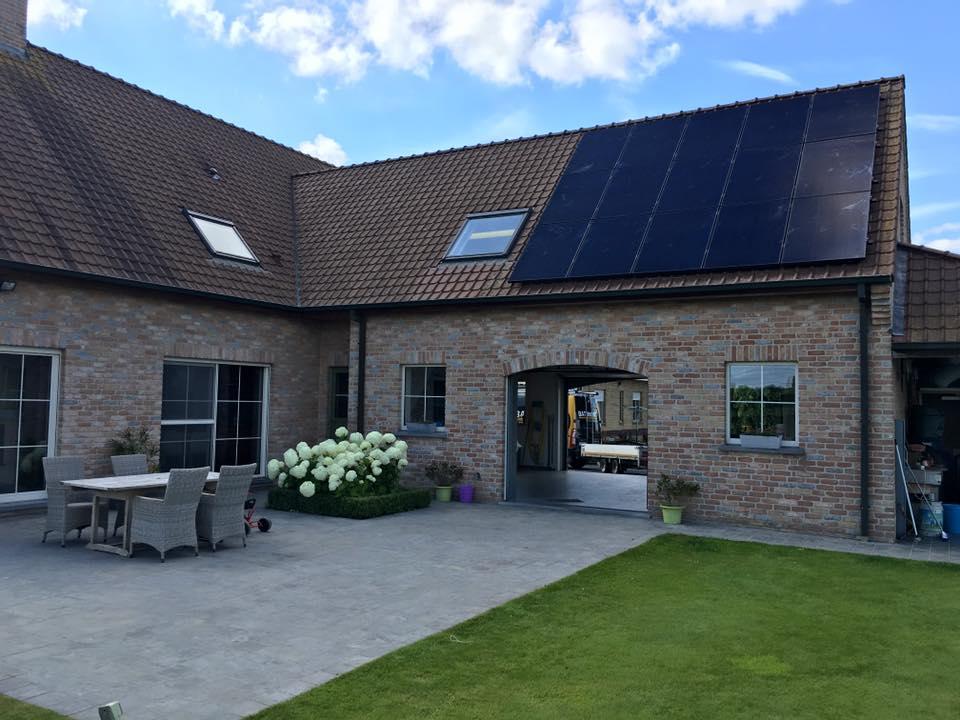 full black zonnepanelen