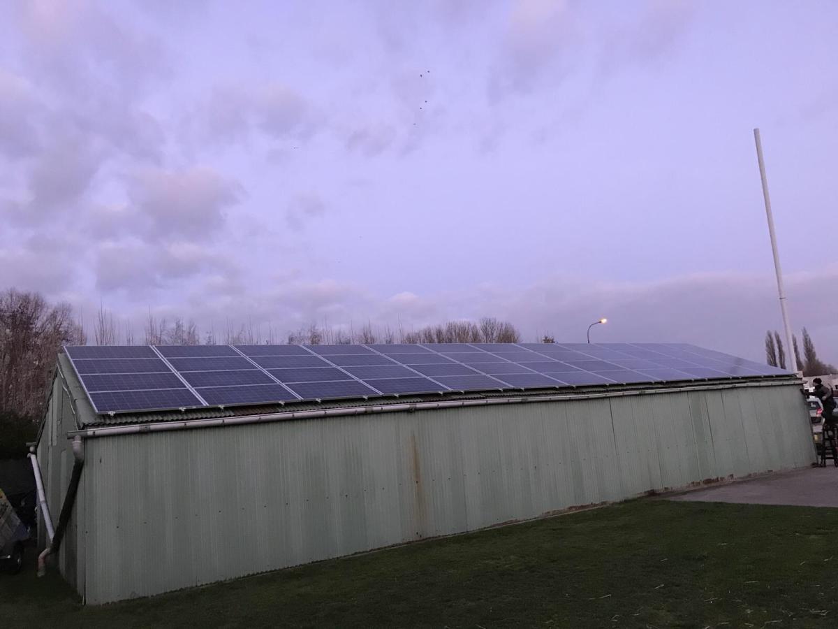 Zonnepanelen Autohandel De Kapelle