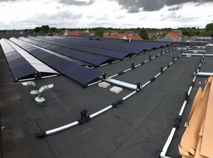 zonnepanelen op supermarkt