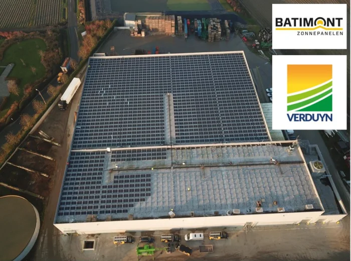 Luchtfoto van het industriedak van Verduyn met zonnepanelen